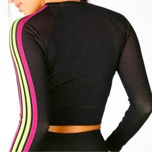 Fabletics Aisley Seamless Black Long Sleeve Crop Pink and Green Neon Stripe Sz M